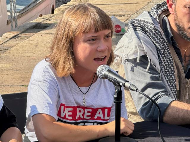 Greta Thunberg contro Giorgia Meloni e l'Italia: "fottuto governo fascista!"; ancora una volta Greta &egrave; fuori strada