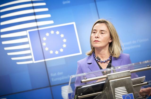 Inchiesta corruzione Ue, Federica Mogherini si dimette da rettrice del Collegio d'Europa: "Agito con rigore e correttezza"