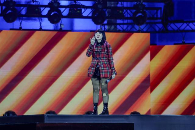 Chi &egrave; Rob di X Factor 2025, dalla et&agrave; alle origini, dal fidanzato alla carriera della finalista della squadra di Paola Iezzi