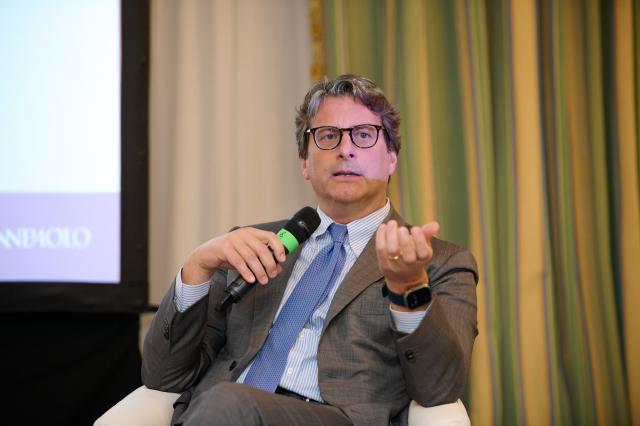 Intesa Sanpaolo nella Convenzione nazionale con Ministero del Lavoro, Invitalia e ABI; &euro;576 milioni per l&rsquo;imprenditoria giovanile