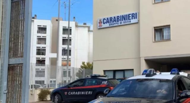 Ostia, 30enne uccide a martellate la nonna durante "lite familiare" dopo aver ferito il compagno della madre: fermato a Roma durante tentata fuga