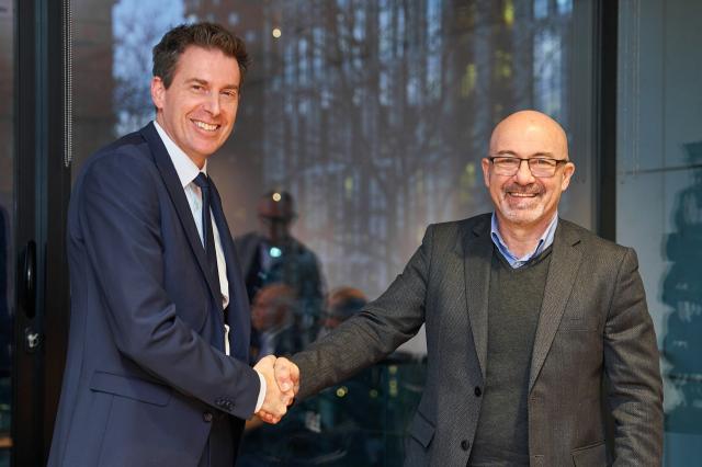 KNDS e Leonardo, accordo da oltre 30 miliardi di euro per nuovo sistema d&rsquo;artiglieria dell'Esercito, firmata lettera d'intenti