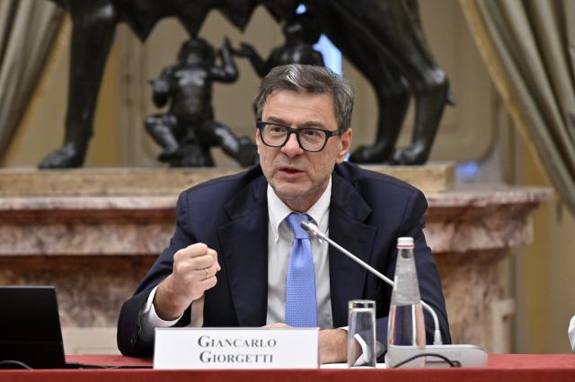 Manovra 2026, Governo accelera verso voto in Senato il 23 dicembre: sul tavolo maxi-emendamento da &euro;3,5mld presentato da Giorgetti