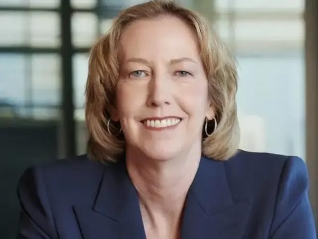 BP, Meg O&rsquo;Neill sar&agrave; il nuovo CEO, si tratta della prima donna al vertice dell'azienda; utili risaliti di circa il 10% nell'ultimo anno