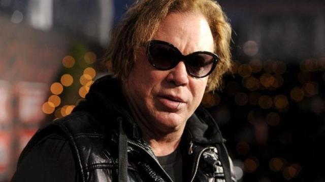 Mickey Rourke sfrattato e senza soldi: parte la raccolta fondi per 59mila dollari di affitto arretrato da pagare