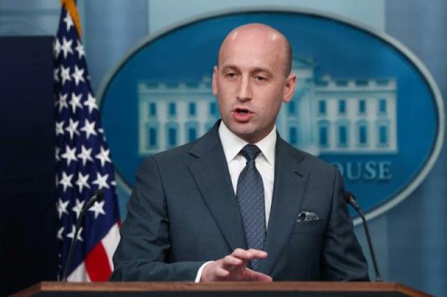 Usa, chi &egrave; Stephen Miller, l&rsquo;anima nera dell&rsquo;impero Trump: ideologo "neonazista" che sussurra follie imperialiste e crudelt&agrave; sistematiche