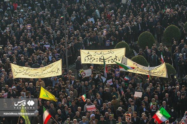 Iran, dottor Divanbeigi al GdI: "Il regime &egrave; debole, mai vista tanta gente in piazza, noi iraniani vogliamo cambiamento ma non tornare allo Sci&agrave;"