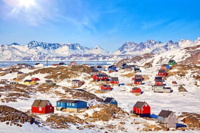 Cos'&egrave; la Groenlandia e perch&eacute; Trump la vuole: isola pi&ugrave; grande del mondo con 56mila abitanti, 90% inuit e 10% di minoranza danese