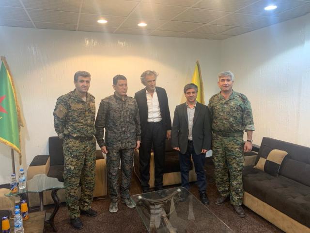 La fine del Rojava, accordo storico tra pressioni americane e ambizioni turche: i curdi siriani cedono il controllo del nord-est a Damasco