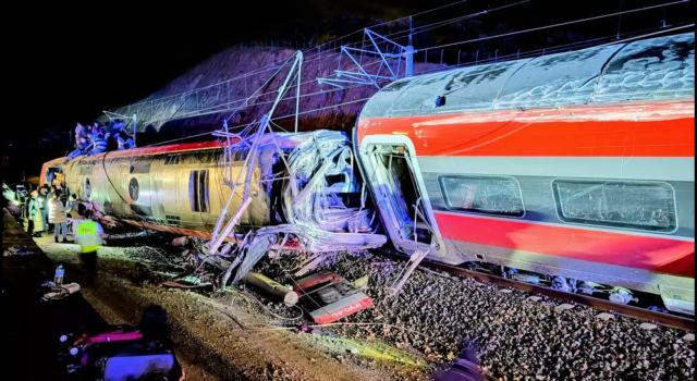 Incidente ferroviario in Andalusia, trovato un giunto rotto e piastre usurate, ministro Puente: "Tutte le ipotesi restano aperte"