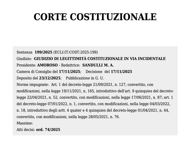 Corte costituzionale giustifica obbligo vaccino Covid e Green Pass: &ldquo;Misure legittime in pandemia, senza siero niente stipendio"