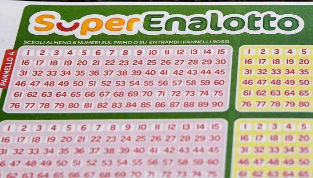 SuperEnalotto, vittoria da oltre &euro;205.000 in una tabaccheria del Friuli Venezia Giulia; montepremi aumenta a &euro;111,6 milioni 