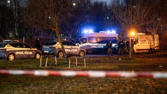 Sparatoria a Milano, morto immigrato colpito da un poliziotto, ma morto anche lo Stato: inesistenti norme effettivamente deterrenti