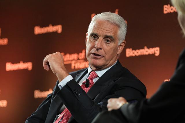 UniCredit, piano da &euro;5 mld per il trasferimento del rischio; operazioni su prestiti corporate e consumer entro marzo