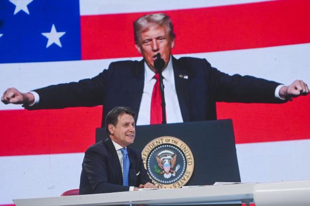 Epstein files, Giuseppe Conte citato da Bannon per costruzione "rete sovranista europea": "Trump lo ospiter&agrave; alla Casa Bianca"