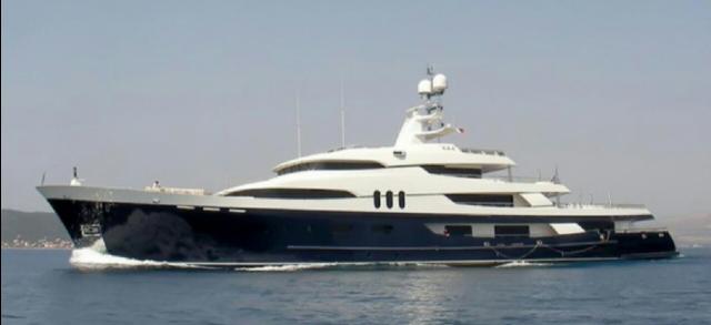 Bernard Arnault cambia yacht Symphony con uno da 143m del costo di 650mln$, alloggi per 80 persone, sauna, bagni turchi e crioterapia