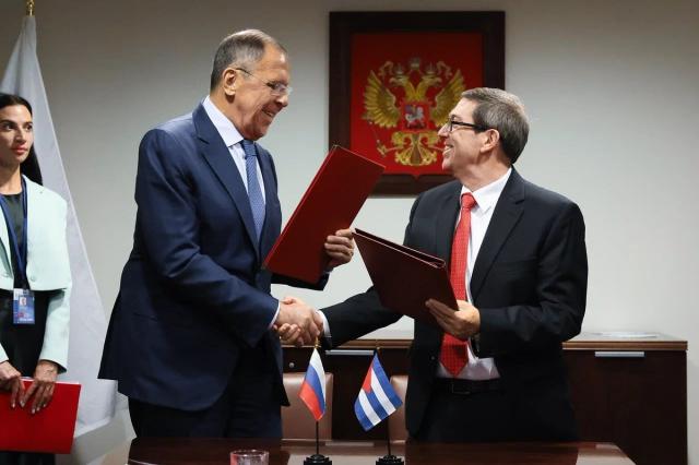 Russia tende la mano a Cuba, oggi vertice Lavrov-Rodriguez, Peskov: &ldquo;Isola amica fraterna&rdquo;, Mosca apre a Iran: &ldquo;Disposti a ricevere uranio&rdquo;