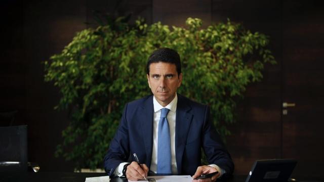 Giovanni Bozzetti (Fiera Milano): "Raccogliendo le numerose sollecitazioni di istituzioni, federazioni sportive e cittadini,  abbiamo realizzato un impianto temporaneo per gli sport su ghiaccio"