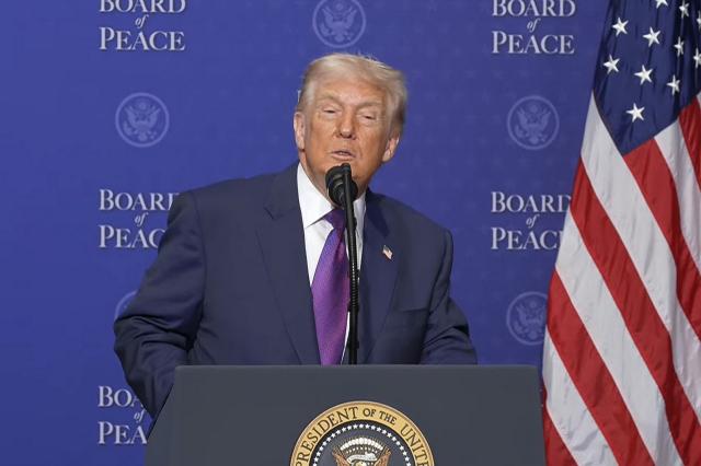 Economia USA in crescita dell&rsquo;1,4% nel quarto trimestre 2025, crescita annua sotto le aspettative al 2,2%, inflazione al 3%