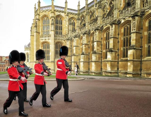 Arresto ex principe Andrea, un reale inglese in galera: l'inizio della fine per la famiglia Windsor e la monarchia britannica?