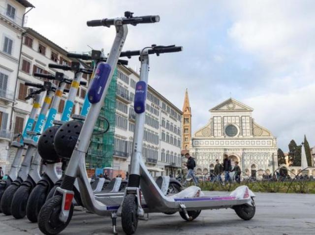 Firenze, il Tar d&agrave; ragione al Comune e dal 1 aprile sar&agrave; stop totale ai monopattini
