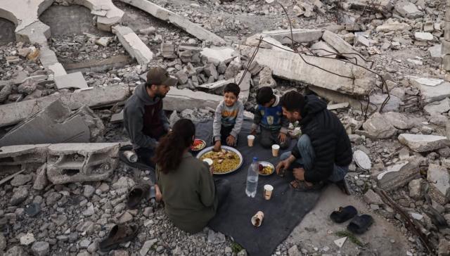 Gaza, iniziato Ramadan, prezzi alimenti aumentati fino al 700%: dal pollo a 25 shekel (8,01$) al kg al pesce a 23 shekel (7,37$) al kg