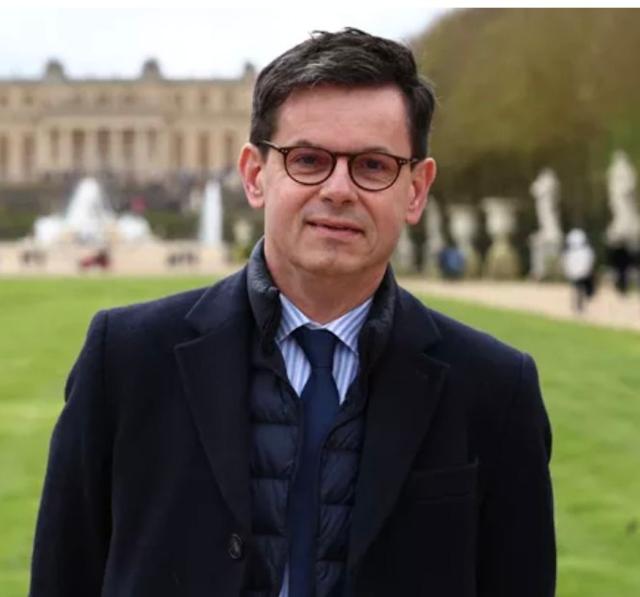 Louvre, Christophe Leribault nominato nuovo direttore dopo dimissioni Des Cars, 62enne lascia ruolo di presidente Reggia di Versailles