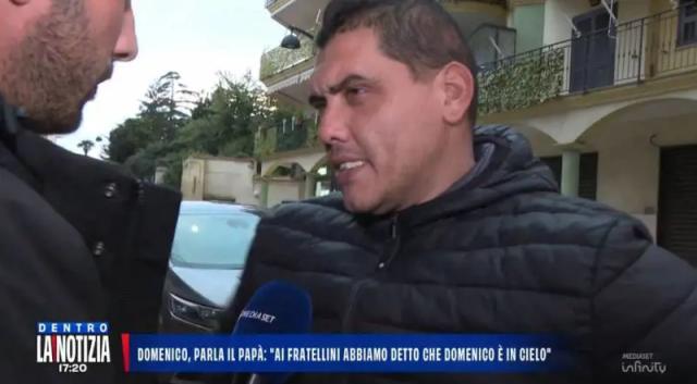 Bimbo morto a Napoli, il pap&agrave; di Domenico: "Medici spariti dopo fallimento trapianto, ho capito che sarebbe andata male"