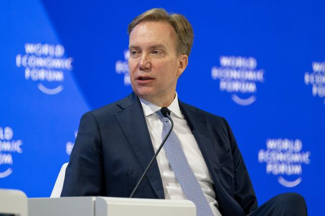 Caso Epstein, dimissioni di B&oslash;rge Brende da presidente e ceo del Wef Davos, tre cene di lavoro, mail ed sms col finanziere
