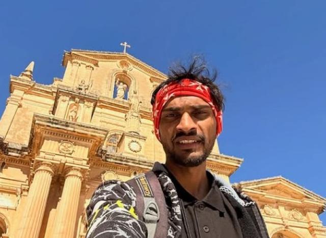 Jaydip &ldquo;The Climate Walker&rdquo; attraversa l&rsquo;Italia a piedi: 1.700 km nella missione globale sul clima da Malta all&rsquo;India