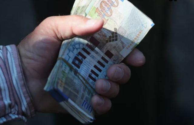 Palestina, Tel Aviv trasferisce $71,6mln sequestrati all'ANP agli israeliani: "Scelta politica, peggiora crisi a Gaza e in Cisgiordania"