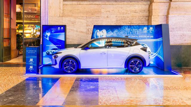 Stellantis, l&rsquo;hub di Milano Centrale ha ricevuto 260 mila visite al giorno durante le Olimpiadi; protagoniste Fiat, Alfa Romeo e Lancia