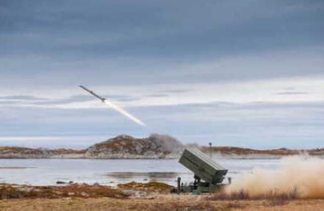 Usa-Iran, gli arsenali da guerra utilizzati a confronto tra gittata e traiettoria dei missili, droni e bombe stand-off