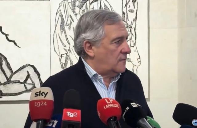 Tajani non &egrave; un Ministro degli Esteri: &egrave; il Fantozzi della politica mondiale, una vergogna per 60 milioni di italiani