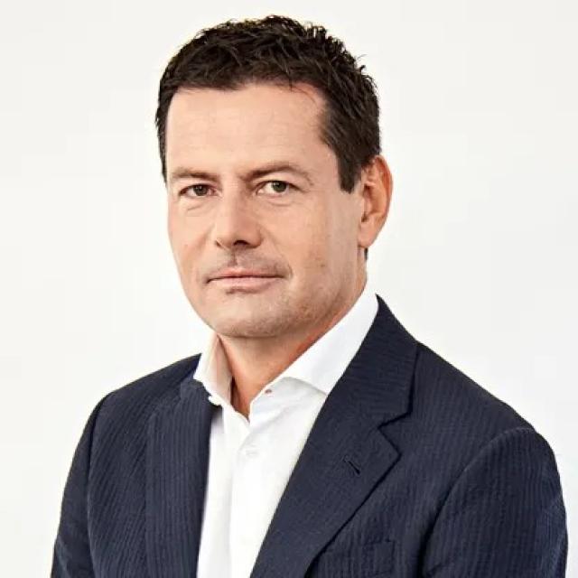 KKCG Maritime, annunciata un OPA di &euro;182,5 milioni su Ferretti; bocciata da Weichai e sale al 39,04% per blindare il controllo