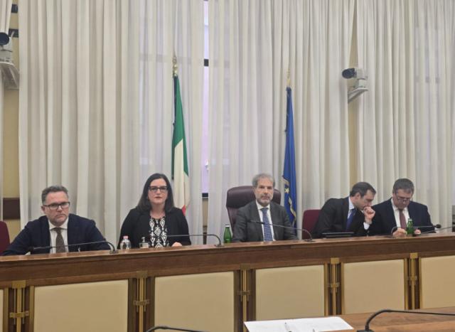 Danneggiati da vaccino Covid fuori dal ghetto, infranto il tab&ugrave; del Parlamento: Comitato Ascoltami ricevuto in commissione