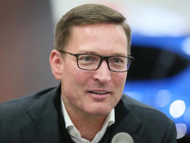 Stellantis, cambio al vertice negli USA, sostituita Christine Feuell; Matt McAlear nominato nuovo CEO del marchio Chrysler 