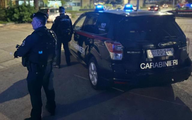 Napoli, doppio agguato tra la folla: a Marano trucidato in auto 79enne Castrese Palumbo, parente del boss Nuvoletta, ad Arzano Armando Lupoli, 39 anni