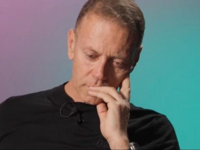 Rocco Siffredi nel fuorionda a Le Iene: "Non voglio pi&ugrave; vivere, ma non voglio lasciare il dolore a mia moglie e ai miei figli" - VIDEO