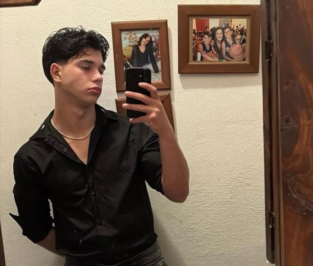 Morte tiktoker Luigi Nativi, aperto fascicolo contro ignoti per istigazione al suicidio, sequestrati telefoni dell'influencer