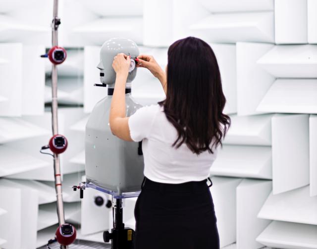 Amplifon acquisisce GN Hearing per &euro;2,3 mld: &euro;1,69 mld in cassa e 56 milioni di azioni, nuovo gruppo da &euro;3,3 mld di ricavi