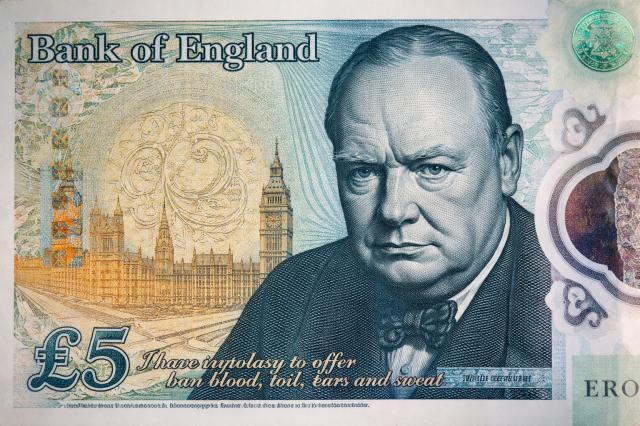 La Banca d'Inghilterra sostituisce Winston Churchill con un castoro: la recente decisione dell'istituto dopo una consultazione popolare