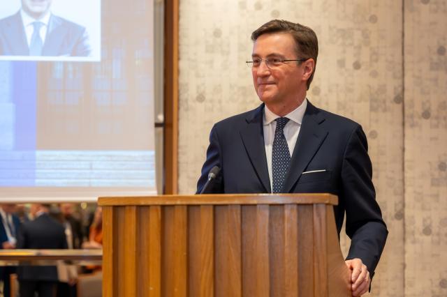 EQUITA acquisisce il 100% di Xenon per  &euro;70 milioni; AUM raddoppiano a  &euro;2 mld e management fees oltre  &euro;30 mln dal 2026