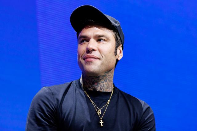 Giorgia Meloni al podcast di Fedez: al peggio non c'&egrave; limite, il livello della politica sempre pi&ugrave; tragicamente in basso