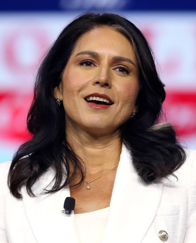 Tulsi Gabbard, chi &egrave; la direttrice dell'intelligence Usa che ha smentito Trump sulla "minaccia nucleare iraniana imminente"