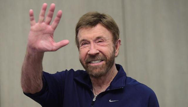 Addio a Chuck Norris, morto l'attore di Walker Texas Ranger, era stato ricoverato dopo malore improvviso, aveva 86 anni