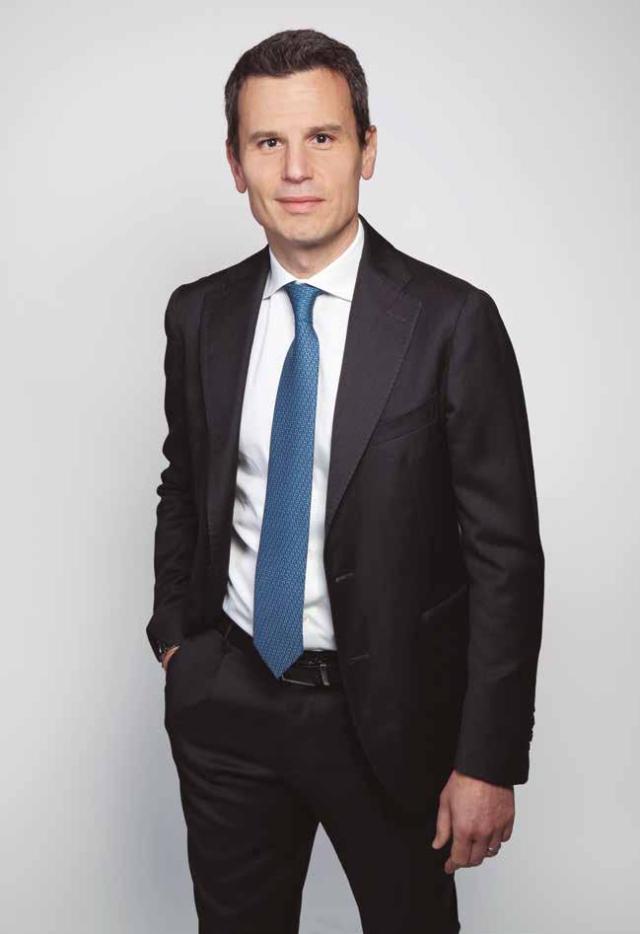 Azimut, rinnovata partnership tra AHE e Ferrari, la collaborazione offrir&agrave; esperienze &ldquo;on track&rdquo; esclusive