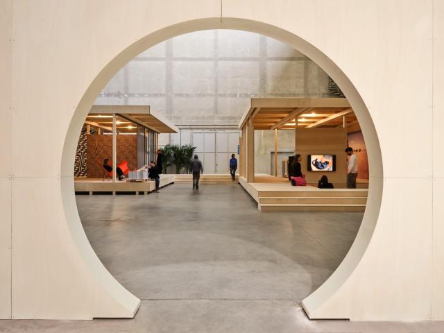 A Pirelli HangarBicocca apre &ldquo;The House That Jack Built&rdquo;, retrospettiva di Rirkrit Tiravanija a cura di Lucia Aspesi e Vicente Todol&iacute;