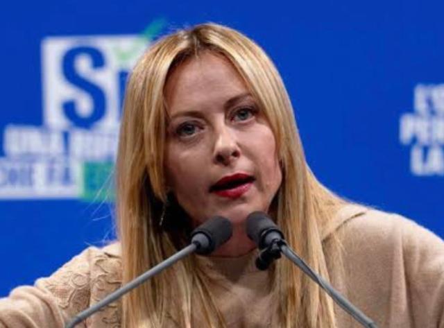 La fine dell&rsquo;Impero meloniano: i pezzi crollano e a Palazzo Chigi cala il silenzio