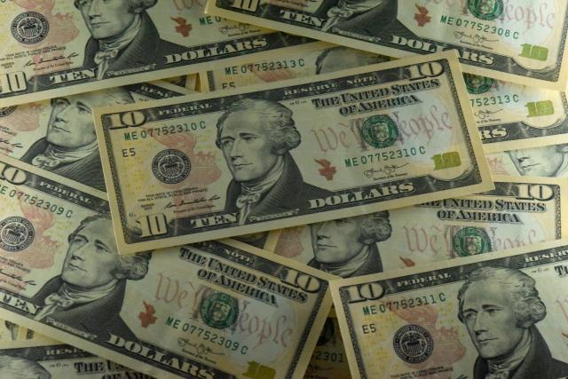 Usa, Dipartimento del Tesoro: "Firma di Trump sui dollari stampati da giugno in poi", prima volta per un presidente in carica